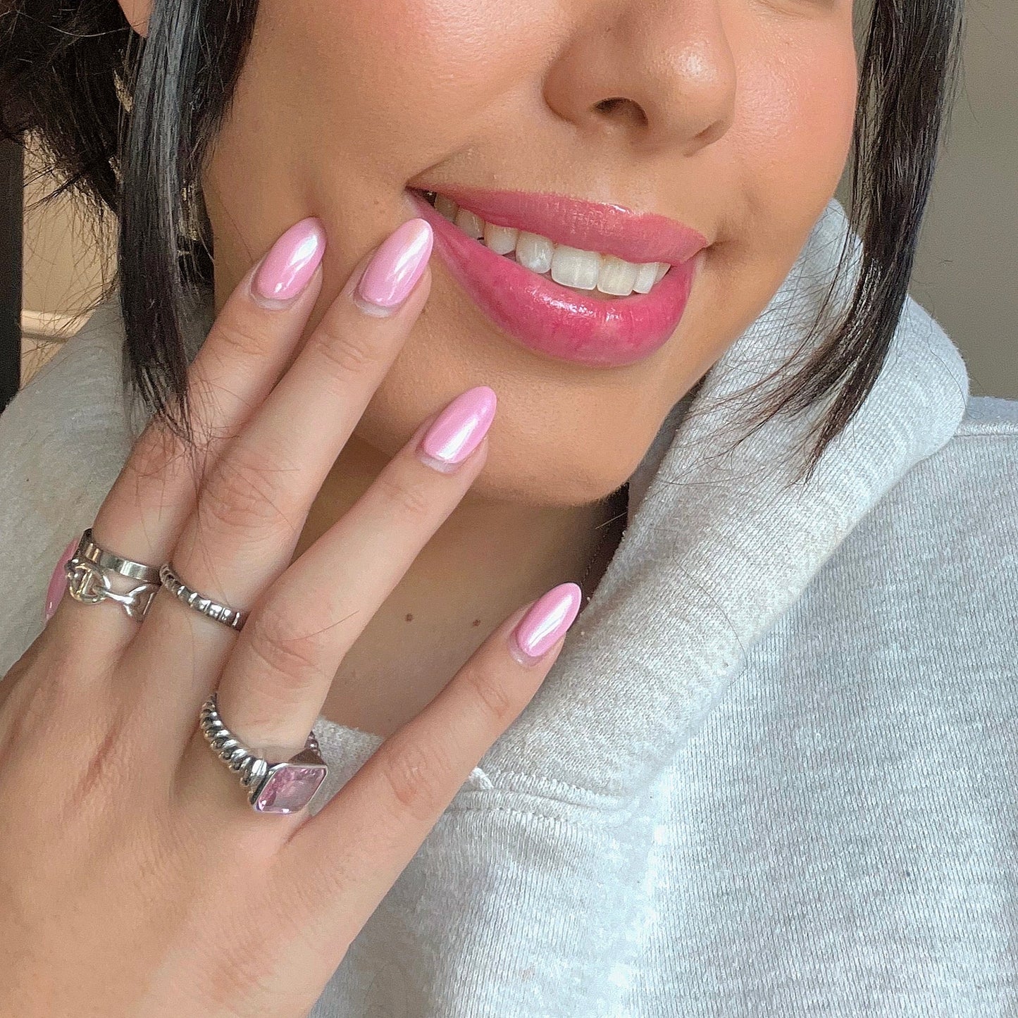 Glowy Color Changing Pink Lip Oil